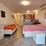 Fleger Krcka * Punat