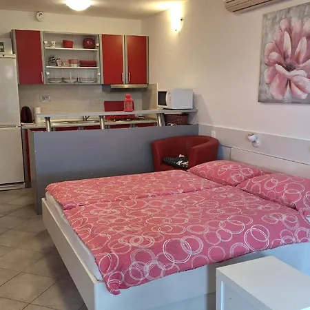 Fleger Krcka Apartment Punat